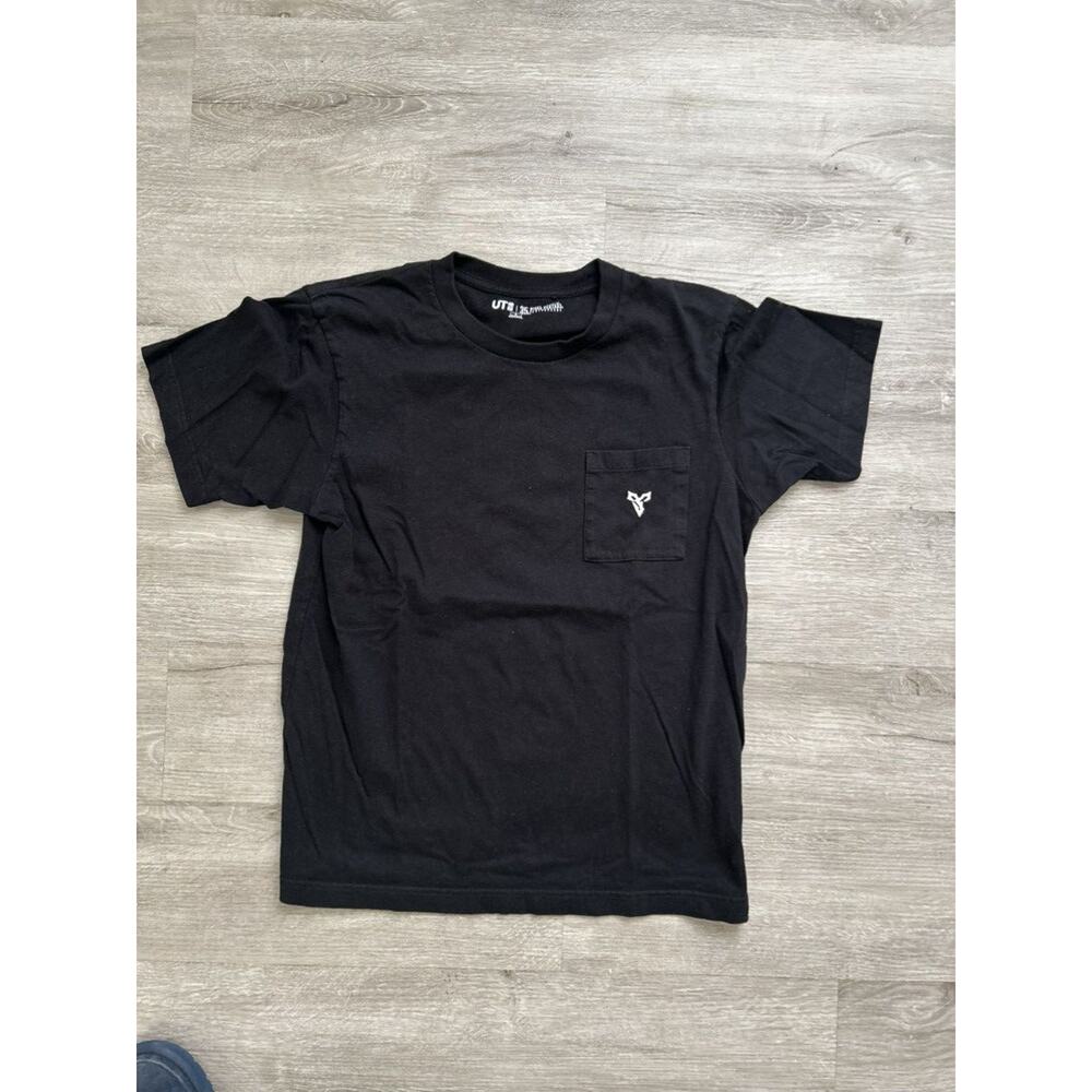 Uniqlo x final fantasy tee